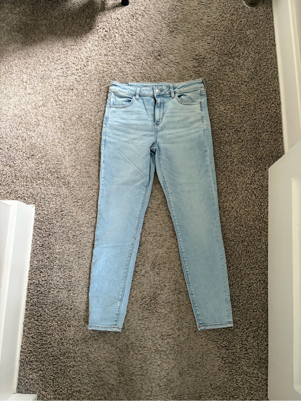 American Eagle Outfitters Light Blue Skinny Jeans